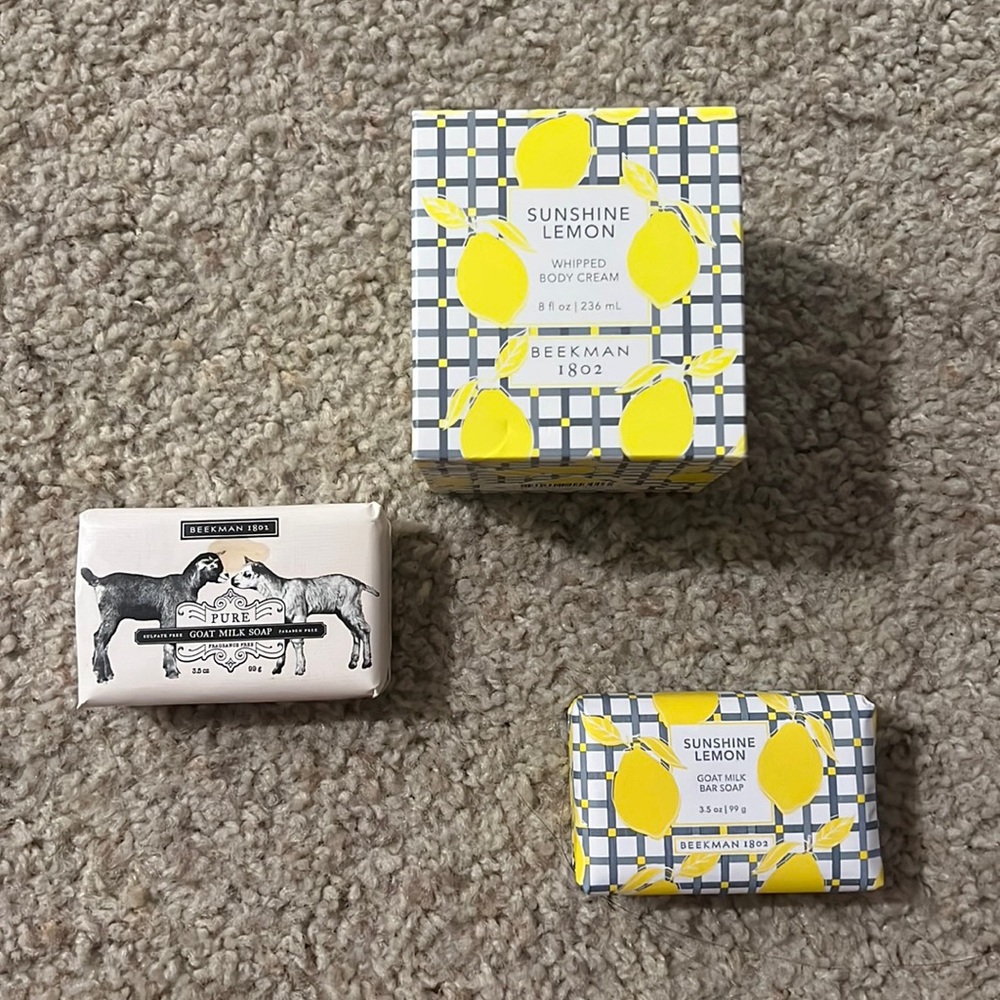 Beekman 1802 Gift set: two bars of soap, one body cream